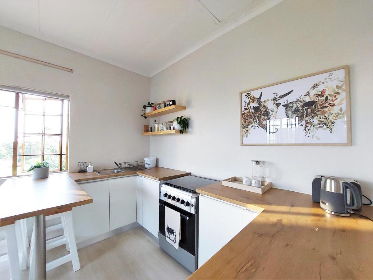 Upmarket Off Grid Cottage On Organic Farm In Secure Estate 호윅 외부 사진