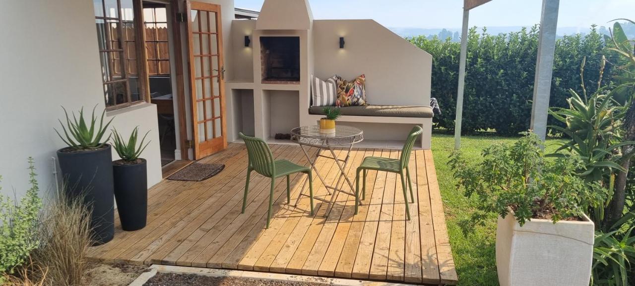 Upmarket Off Grid Cottage On Organic Farm In Secure Estate 호윅 외부 사진